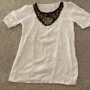 White ethnic embroidery tunic
